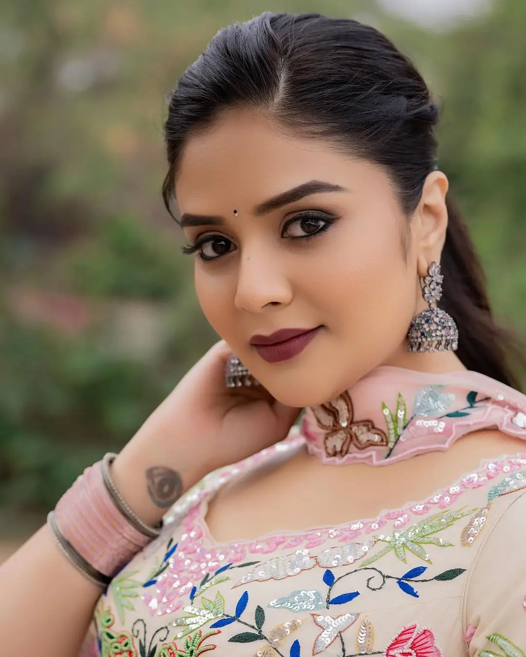 Maa TV Actress Sreemukhi in Pink Lehenga Choli